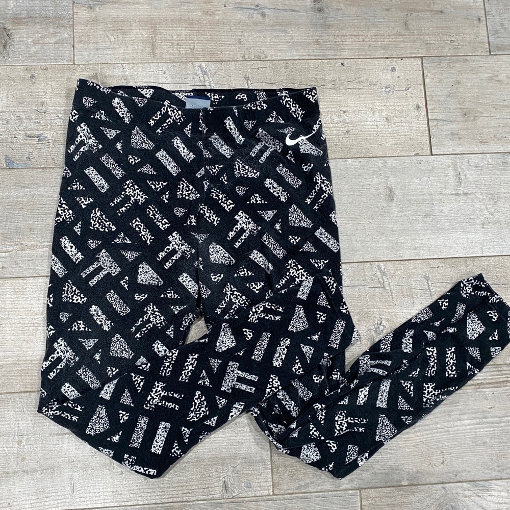 Nike leggings